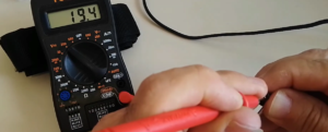 Leia mais sobre o artigo Aprenda a testar seu carregador de notebook e celular – Passo a passo!